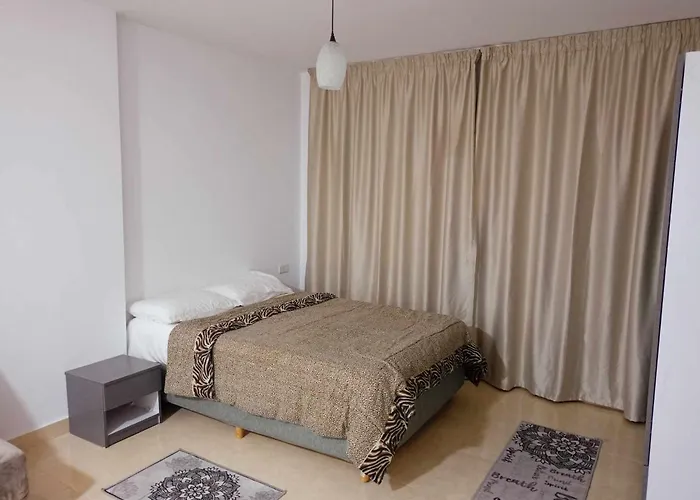 Apartment Avenue Alhambra
